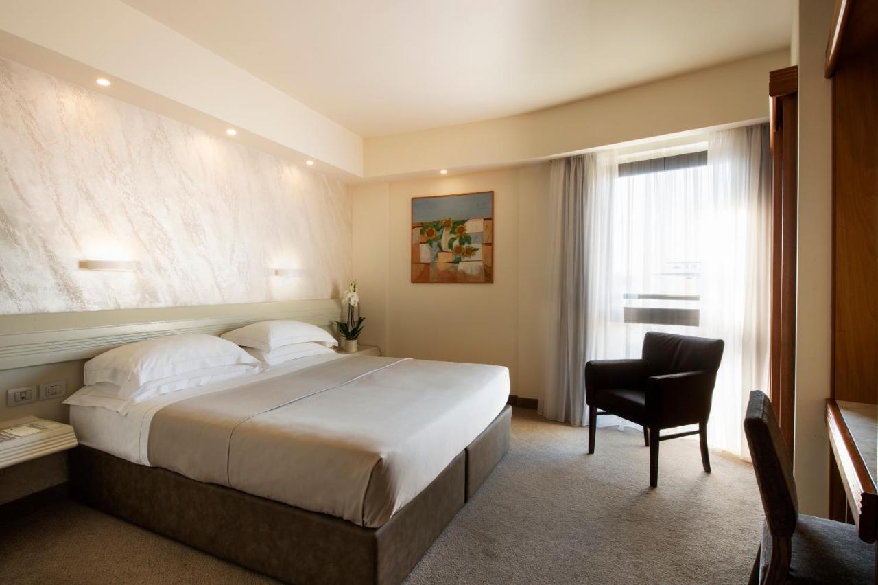 Hotel Grifone Firenze - Meetings & Spa Dış mekan fotoğraf